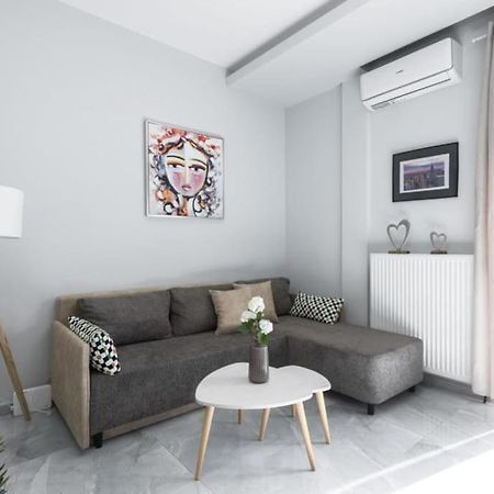 Soleggiato Minimal Apartment Thessaloníki Luaran gambar