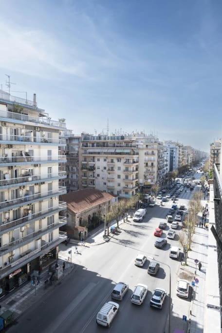 Soleggiato Minimal Apartment Thessaloníki Luaran gambar