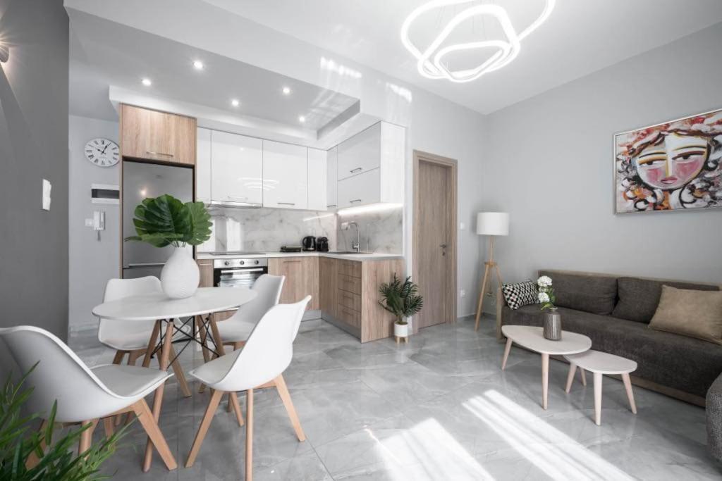 Soleggiato Minimal Apartment Thessaloníki Luaran gambar