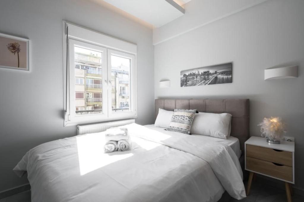 Soleggiato Minimal Apartment Thessaloníki Luaran gambar