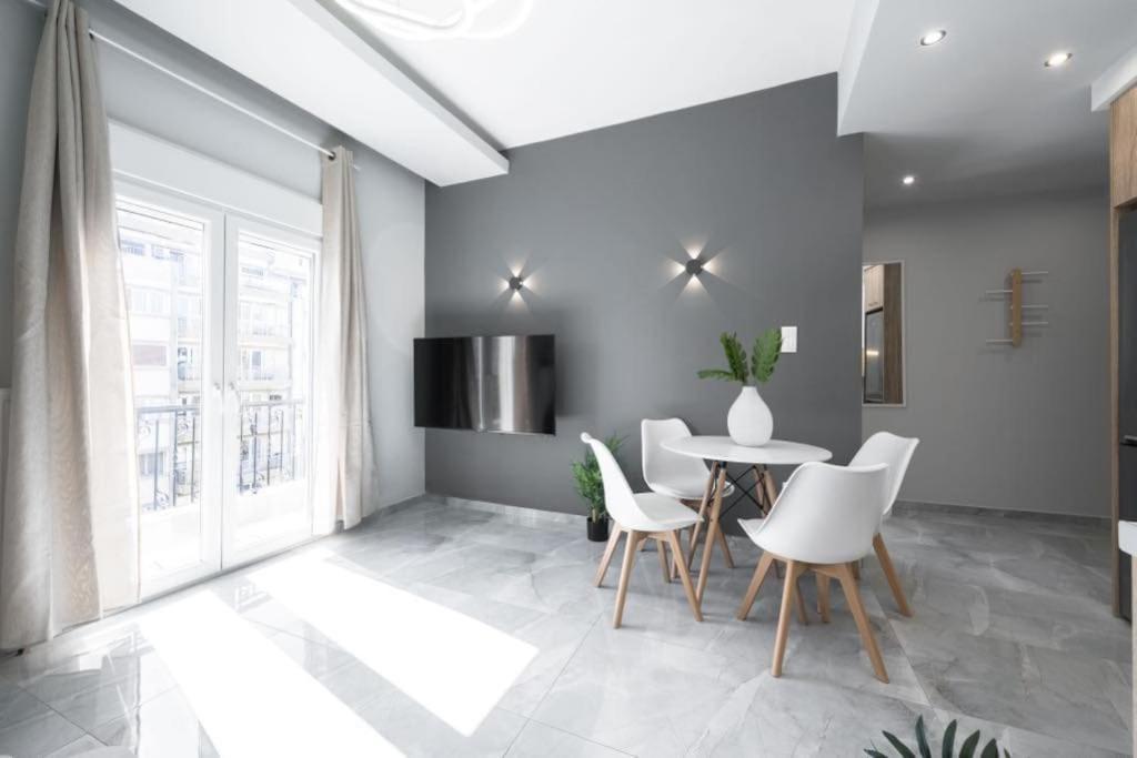 Soleggiato Minimal Apartment Thessaloníki Luaran gambar